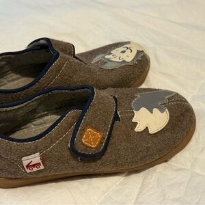 See Kai Run Kids’ Wool Slippers – Husky Dog Design – Size 13